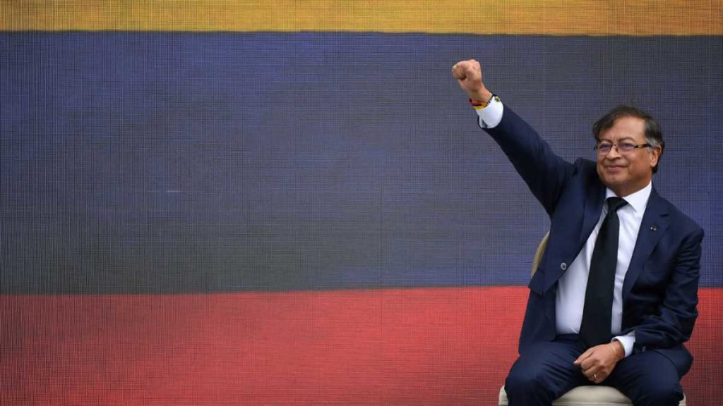 Gustavo Petro: Van Guerrillastrijder tot President van Colombia